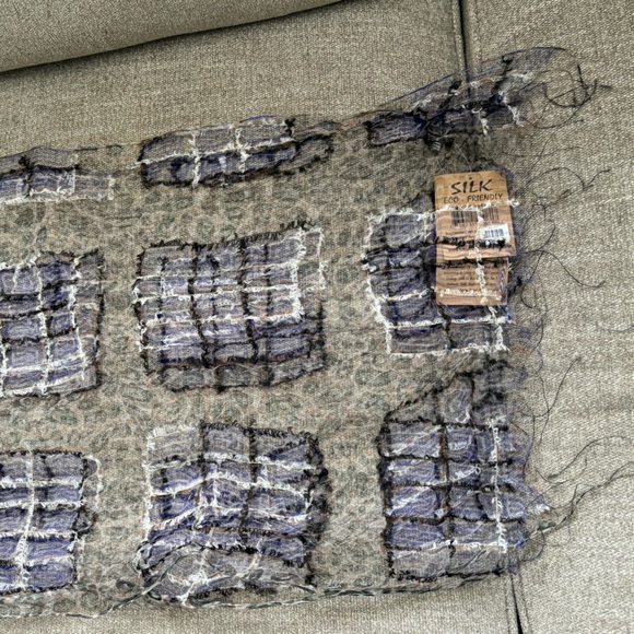 ✨FLEURS HANDWOVEN ECO-FRIENDLY NATURAL SILK SCARF BY ELEGANT ADDITIONS - NWT - Picture 7 of 10